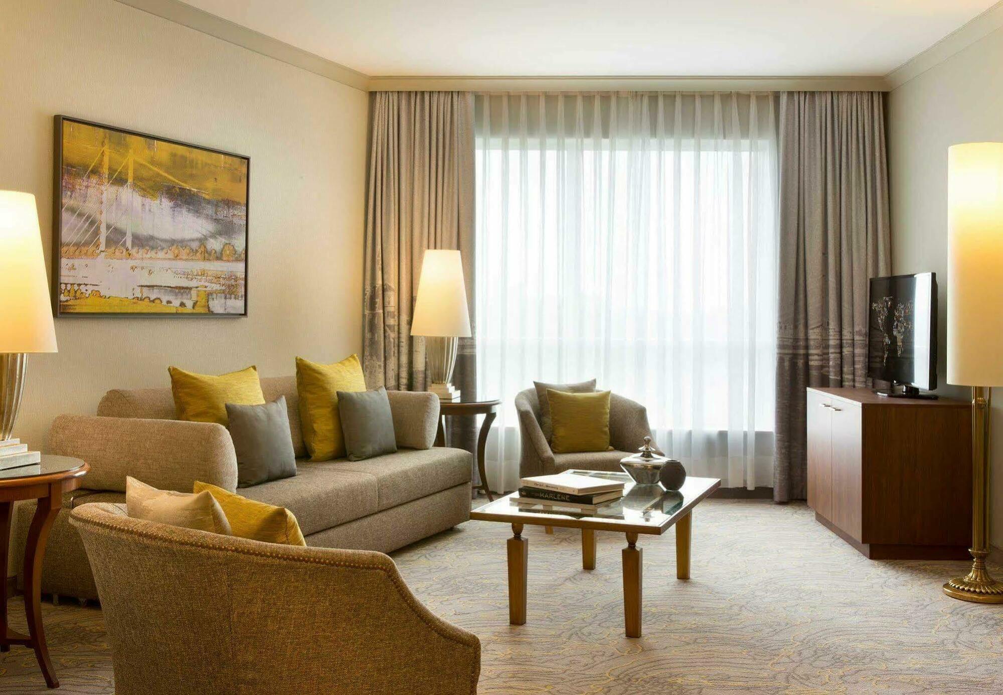 Renaissance Duesseldorf Hotel المظهر الخارجي الصورة